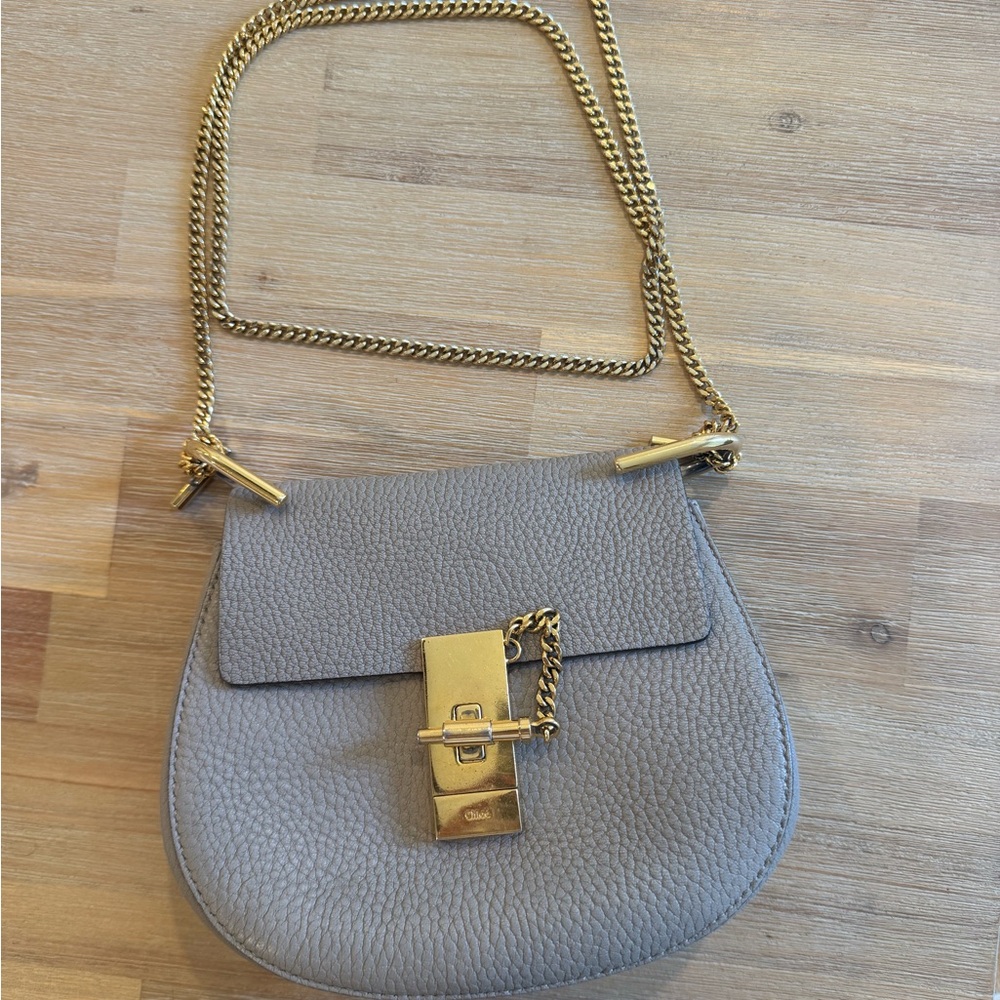 Chloe Grained Drew Crossbody Bag